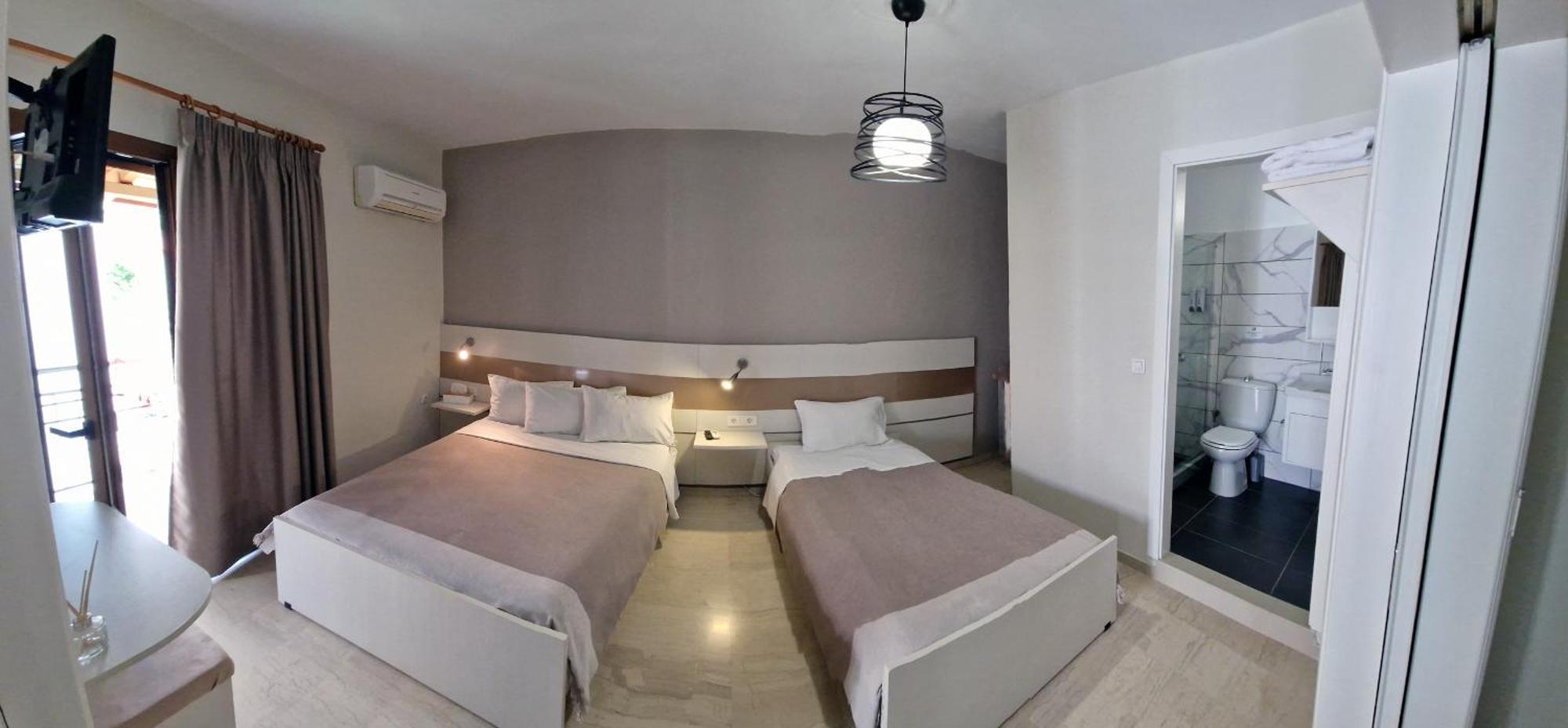 Paradosi Apartments Igoumenitsa Exterior photo